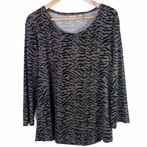 ✅Chicos Size Large Easywear Animal Print Leopard Top